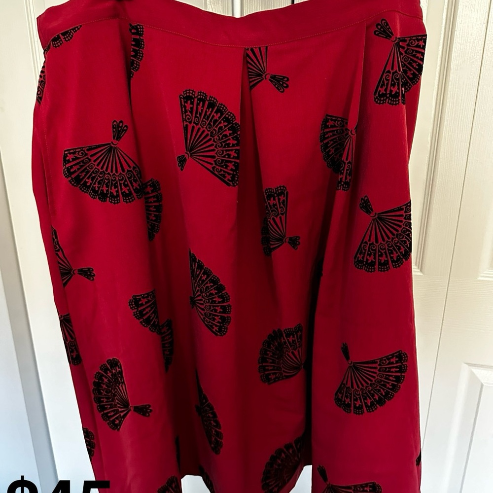 Tatyana Red Skirt with Black Fan Print